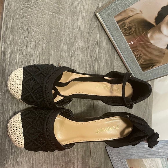 Wedged heels - Picture 2 of 4